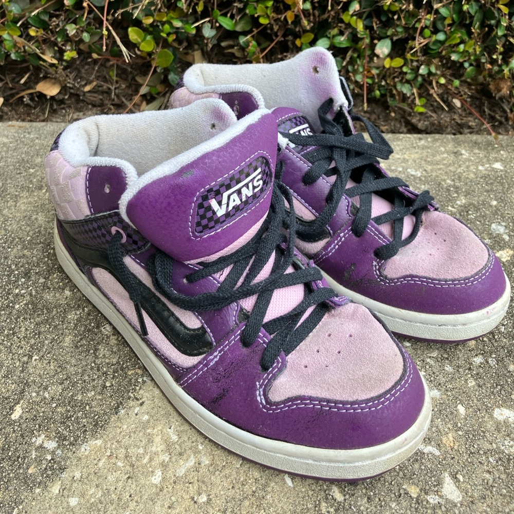 Women’s VANS-Size 8.5